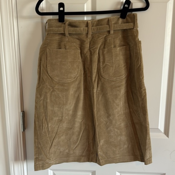 Harve Bernard Size 8 Tan corduroy Skirt - Picture 4 of 7